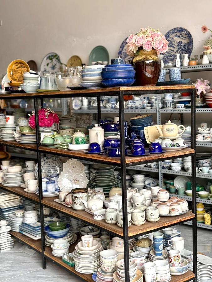 Trưng bày gốm sứ